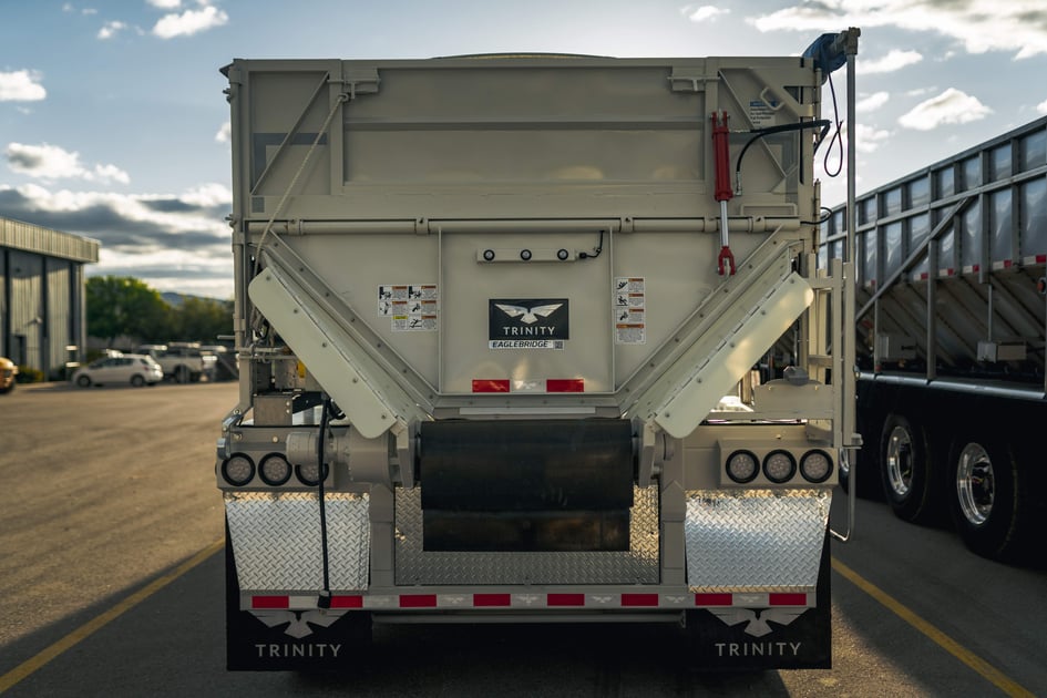 Trinity Trailers Hauling Potatoes Made Easy | The Original EAGLE BRIDGE Belt Trailer ...