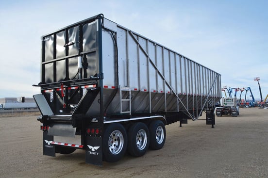 TT-Hauling-Mulch-03-1-1024x681